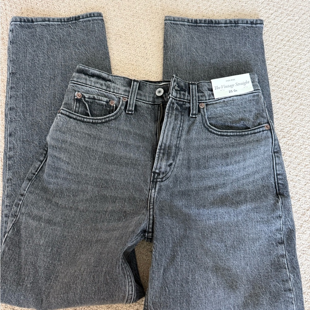 Abercrombie and Fitch HIGH RISE The Vintage Straight size 25